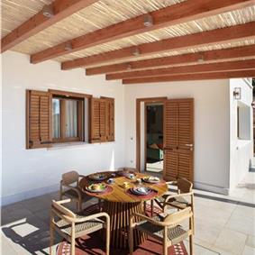 3 bedroom villa with pool near Castellamarre del Golfo, sleeps 5